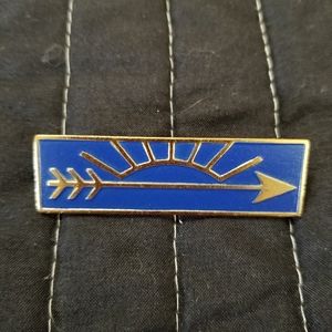 VTG 70s BSA Cub Scouts Arrow of Light Rank Award Pin Badge Boy Scouts Of America